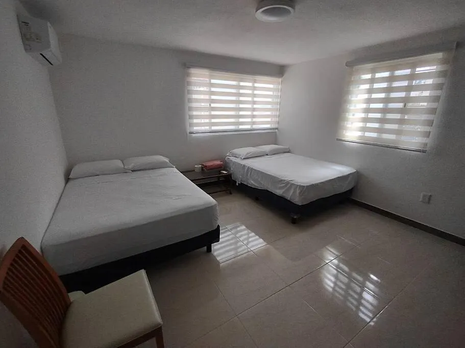 Un Pedacito De Arena En Cancun 0*,  Mexico